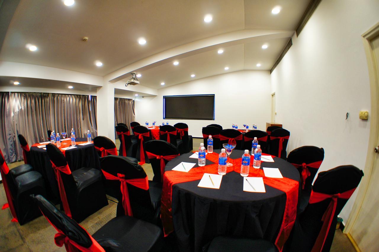The Fern Residency, Miramar Hotel Panaji Ngoại thất bức ảnh